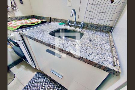 Apartamento para alugar com 79m², 2 quartos e 1 vagaCozinha americana 