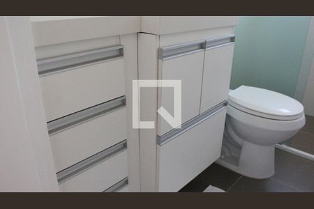 Apartamento à venda com 68m², 2 quartos e 2 vagasBanheiro da Suíte