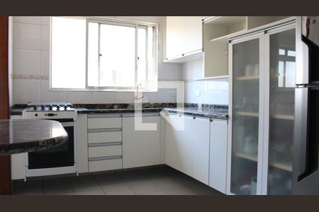 Apartamento à venda com 68m², 2 quartos e 2 vagasCozinha