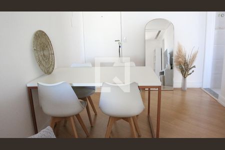 Apartamento à venda com 68m², 2 quartos e 2 vagasSala