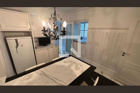 Apartamento para alugar com 227m², 3 quartos e 3 vagasCopa