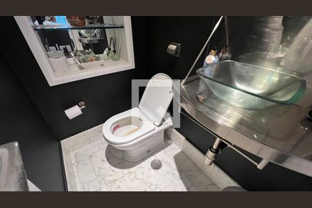 Apartamento para alugar com 227m², 3 quartos e 3 vagasLavabo