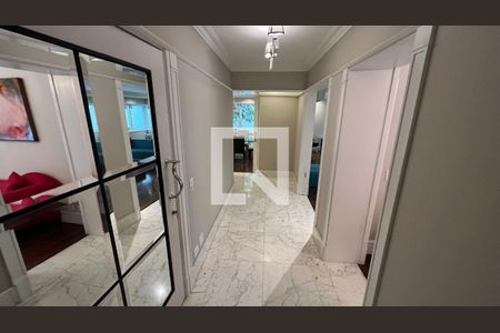 Apartamento para alugar com 227m², 3 quartos e 3 vagasEntrada