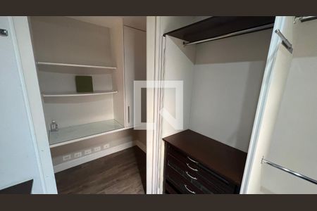 Apartamento para alugar com 227m², 3 quartos e 3 vagasCloset da suíte 1