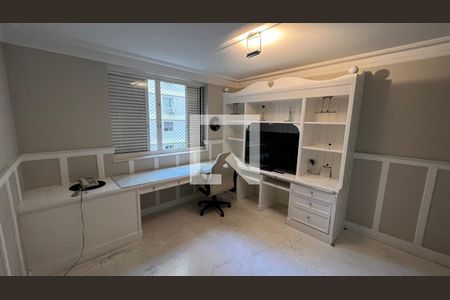 Apartamento para alugar com 227m², 3 quartos e 3 vagasSuíte 2