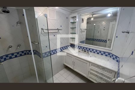 Apartamento para alugar com 227m², 3 quartos e 3 vagasBanheiro da suíte 3