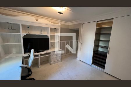 Apartamento para alugar com 227m², 3 quartos e 3 vagasSuíte 2
