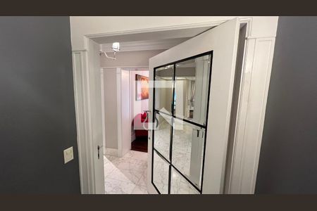 Apartamento para alugar com 227m², 3 quartos e 3 vagasHall social