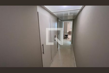 Apartamento para alugar com 227m², 3 quartos e 3 vagasCorredor quartos