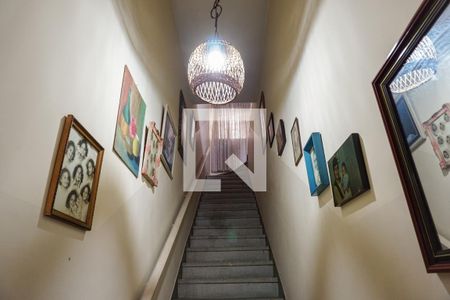 Casa à venda com 328m², 2 quartos e 5 vagas Casa à venda com 328m², 2 quartos e 5 vagasDetalhe Corredor