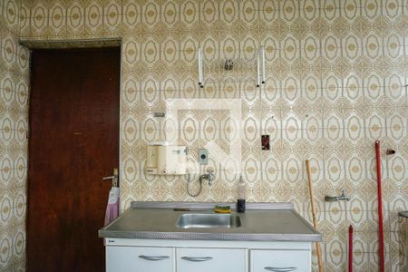 Casa à venda com 328m², 2 quartos e 5 vagas Casa à venda com 328m², 2 quartos e 5 vagasCozinha