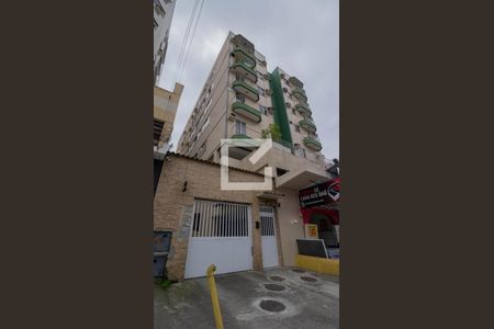 Apartamento à venda com 60m², 2 quartos e 1 vaga Apartamento à venda com 60m², 2 quartos e 1 vagaFachada