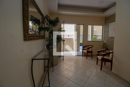 Apartamento à venda com 60m², 2 quartos e 1 vaga Apartamento à venda com 60m², 2 quartos e 1 vagaHall