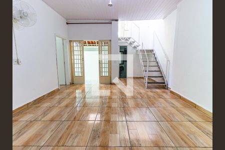 Sala de casa para alugar com 2 quartos, 94m² em Cidade Mãe do Céu, São Paulo