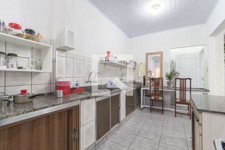 Casa à venda com 94m², 4 quartos e 2 vagasCozinha