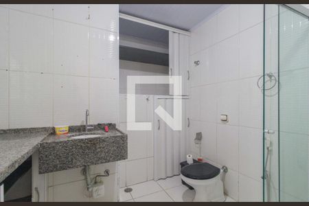 Casa à venda com 94m², 4 quartos e 2 vagasCasa 2 - Banheiro 1