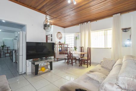 Sala de casa à venda com 4 quartos, 94m² em Cidade Mãe do Céu, São Paulo