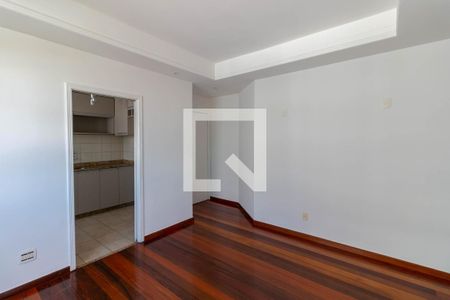 Sala de apartamento à venda com 3 quartos, 140m² em Padre Eustáquio, Belo Horizonte