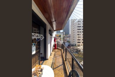 Apartamento à venda com 169m², 3 quartos e 3 vagasVaranda da Suíte 2