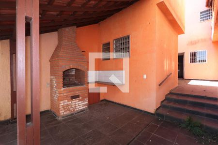 Casa para alugar com 500m², 4 quartos e 2 vagasChurrasqueira