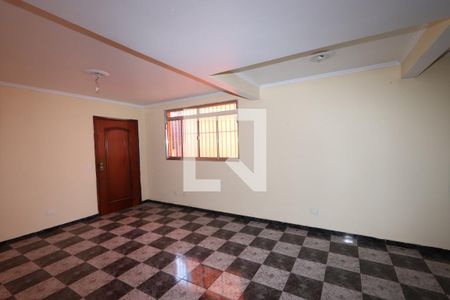 Sala de casa para alugar com 4 quartos, 500m² em São Rafael, São Paulo
