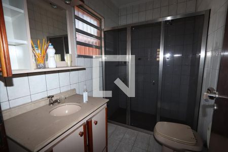 Casa para alugar com 500m², 4 quartos e 2 vagasBanheiro