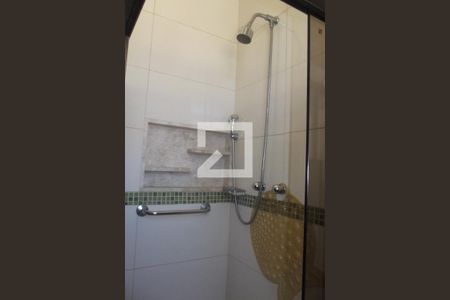 Apartamento para alugar com 140m², 2 quartos e sem vagaBanheiro