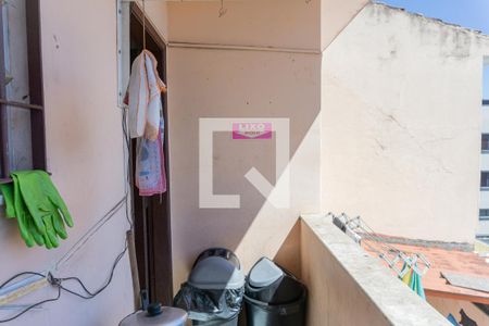 Casa à venda com 252m², 4 quartos e 4 vagas Casa à venda com 252m², 4 quartos e 4 vagasVaranda