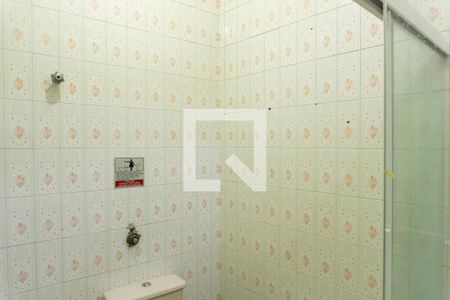 Casa à venda com 252m², 4 quartos e 4 vagas Casa à venda com 252m², 4 quartos e 4 vagasBanheiro 2