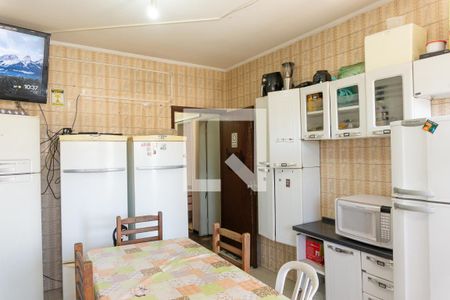 Casa à venda com 252m², 4 quartos e 4 vagas Casa à venda com 252m², 4 quartos e 4 vagasCozinha