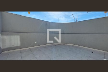 Casa à venda com 121m², 2 quartos e 3 vagas Casa à venda com 121m², 2 quartos e 3 vagasQuintal