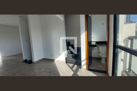 Sala de casa à venda com 2 quartos, 121m² em Vila Lucinda, Santo André