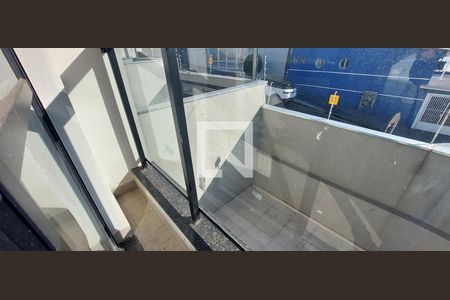 Sacada Sala de casa à venda com 2 quartos, 121m² em Vila Lucinda, Santo André