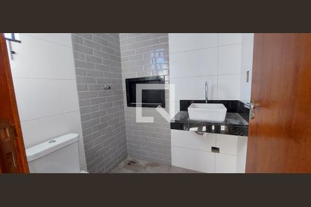 Casa à venda com 121m², 2 quartos e 2 vagas Casa à venda com 121m², 2 quartos e 2 vagasBanheiro Quarto 1 suíte