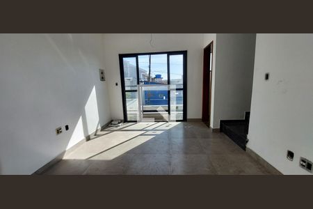 Sala de casa para alugar com 2 quartos, 120m² em Vila Lucinda, Santo André