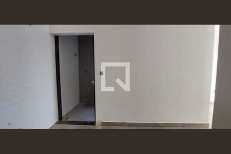 Casa à venda com 121m², 2 quartos e 2 vagas Casa à venda com 121m², 2 quartos e 2 vagasCozinha