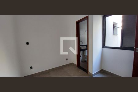 Casa à venda com 121m², 2 quartos e 2 vagas Casa à venda com 121m², 2 quartos e 2 vagasQuarto 2 suíte