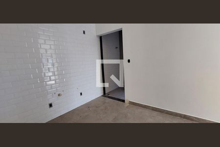 Casa à venda com 121m², 2 quartos e 2 vagas Casa à venda com 121m², 2 quartos e 2 vagasCozinha