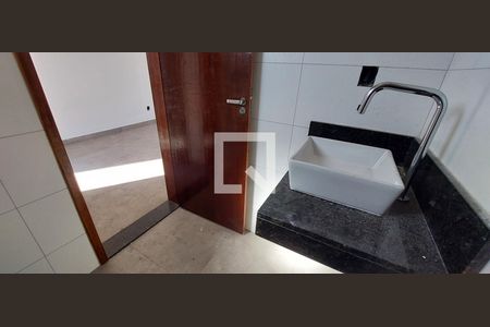 Casa à venda com 123m², 2 quartos e sem vaga Casa à venda com 123m², 2 quartos e sem vagaBanheiro