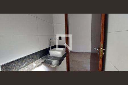 Casa à venda com 123m², 2 quartos e sem vaga Casa à venda com 123m², 2 quartos e sem vagaBanheiro