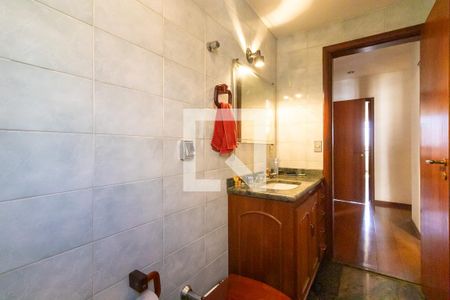 Apartamento à venda com 172m², 4 quartos e 2 vagasBanheiro social