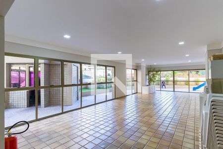 Apartamento à venda com 172m², 4 quartos e 2 vagasÁrea comum - Salão de festas