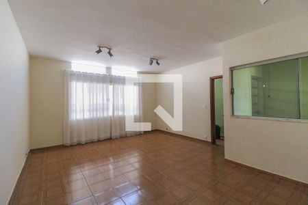 Sala de casa para alugar com 2 quartos, 180m² em Anhangabaú, Jundiaí