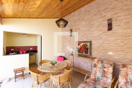 Casa à venda com 119m², 2 quartos e 2 vagasÁrea Externa