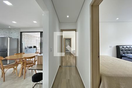 Casa de condomínio à venda com 250m², 4 quartos e 5 vagasSala