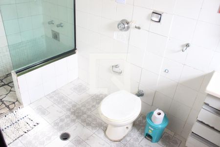 Casa para alugar com 180m², 2 quartos e 3 vagasBanheiro da Suíte