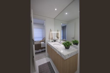 Banheiro da Suíte 1 de apartamento à venda com 2 quartos, 100m² em Itaim Bibi, São Paulo
