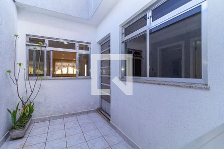 Quintal de casa à venda com 3 quartos, 250m² em Vila Alpina, São Paulo