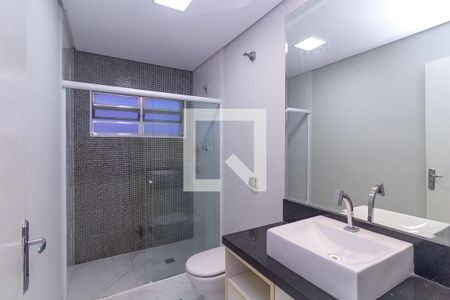 Casa à venda com 250m², 3 quartos e 6 vagasBanheiro Social