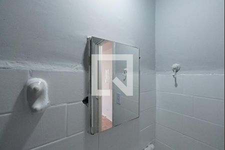 Banheiro de kitnet/studio para alugar com 1 quarto, 40m² em Aclimação, São Paulo